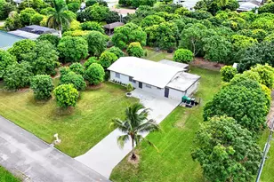 18320 SW 293rd St, Homestead, FL 33030 - Photo 1