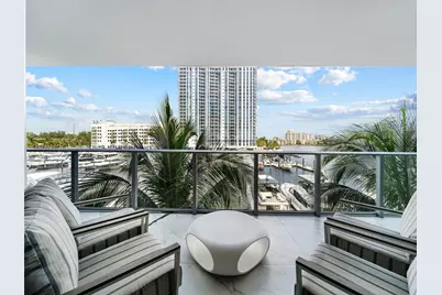 17111 Biscayne Blvd #307, North Miami Beach, FL 33160 - Photo 1