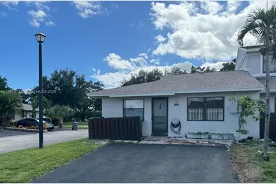 5318 N Tennis Ln #5318, Delray Beach, FL 33484 - Photo 1
