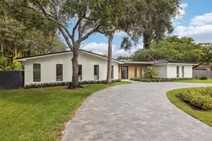 7805 SW 165th St, Palmetto Bay, FL 33157 - Photo 1