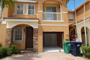 10205 NW 10th St, Miami, FL 33172 - Photo 1