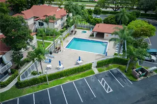 11266 SW 12th St, Pembroke Pines, FL 33025 - Photo 1