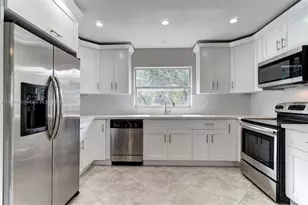 10131 NW 35th St, Coral Springs, FL 33065 - Photo 1