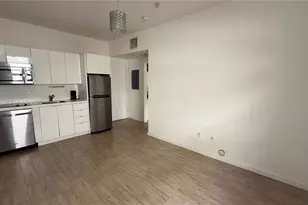 1611 Meridian Ave, Miami Beach, FL 33139 - Photo 1