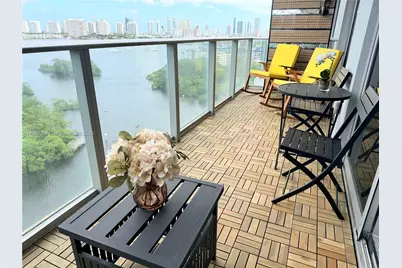 16385 Biscayne Blvd #1505, North Miami Beach, FL 33160 - Photo 1