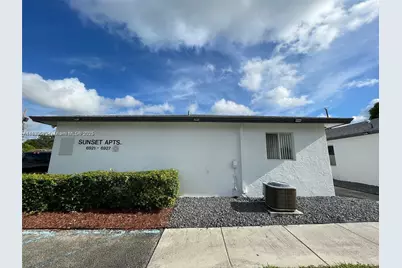 6921 Pembroke Rd #6921, Pembroke Pines, FL 33023 - Photo 1