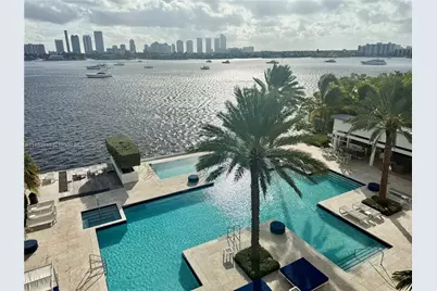 17111 Biscayne Blvd #409, North Miami Beach, FL 33160 - Photo 1