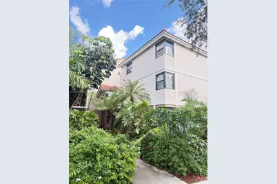 10161 W Sunrise Blvd #105, Plantation, FL 33322 - Photo 1