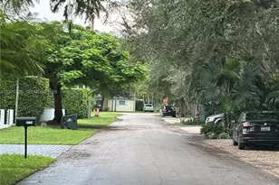 6102 SW 58th St, South Miami, FL 33143 - Photo 1