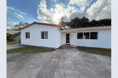 1120 NW 32nd Ct #FRONT, Miami, FL 33125 - Photo 1