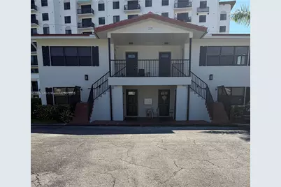 220 SW 7th St #8, Boca Raton, FL 33432 - Photo 1