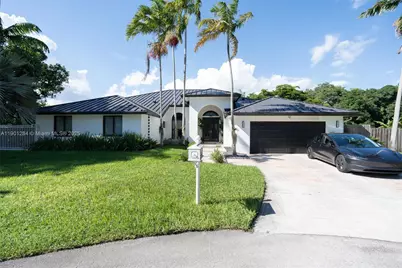 7761 SW 185th St, Cutler Bay, FL 33157 - Photo 1