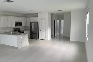 125 SW 171st Way, Pembroke Pines, FL 33027 - Photo 1