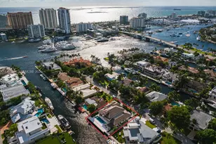 2605 Castilla Isle, Fort Lauderdale, FL 33301 - Photo 1