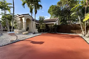 11463 SW 74th St, Miami, FL 33173 - Photo 1