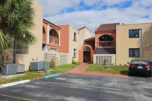 10249 NW 9th St Cir, Miami, FL 33172 - Photo 1