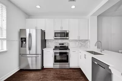 446 NE 2nd Ave #7, Fort Lauderdale, FL 33301 - Photo 1