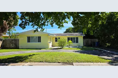 321 6th St, Lake Park, FL 33403 - Photo 1