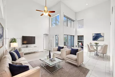 1046 Satinleaf St, Hollywood, FL 33019 - Photo 1
