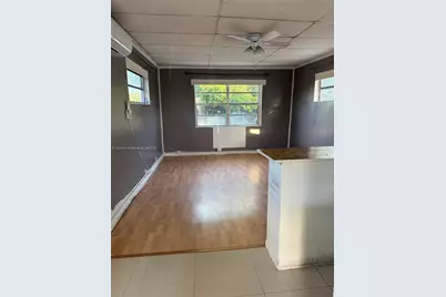 602 SW 8th Ave #1, Hallandale Beach, FL 33009 - Photo 1