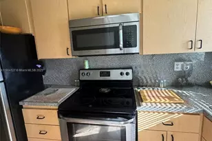 270 SE Layne Blvd, Hallandale Beach, FL 33009 - Photo 1