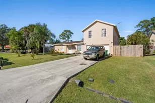 707 SE Karrigan Terrace, Port Saint Lucie, FL 34983 - Photo 1