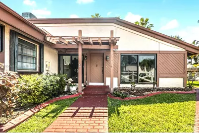 513 Leslie Dr #513, Hallandale Beach, FL 33009 - Photo 1