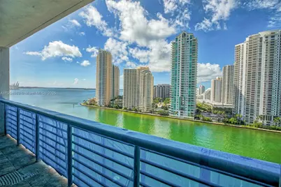 325 S Biscayne Blvd #1717, Miami, FL 33131 - Photo 1