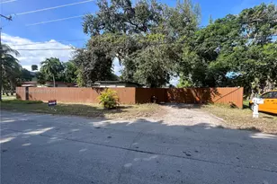 1543 NE 144th St, Miami, FL 33161 - Photo 1
