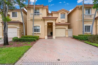 11451 NW 68th Ter, Doral, FL 33178 - Photo 1