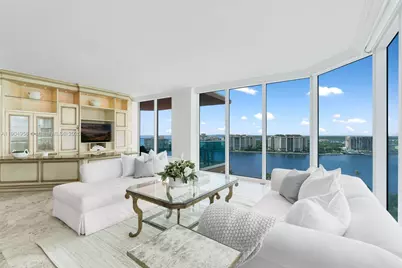 300 S Pointe Dr #1603, Miami Beach, FL 33139 - Photo 1