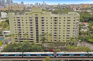 816 NW 11th St, Miami, FL 33136 - Photo 1