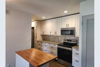 124 NE 19th Ct #206B, Wilton Manors, FL 33305 - Photo 1