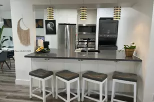 365 SW 86th Ave, Pembroke Pines, FL 33025 - Photo 1