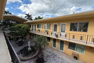 75 Washington Ave, Miami Beach, FL 33139 - Photo 1