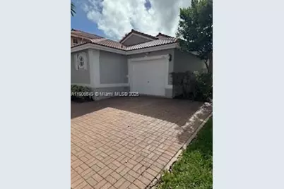 1140 Lidflower St #1140, Hollywood, FL 33019 - Photo 1