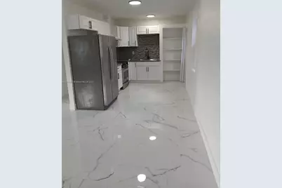 560 NW 188th St, Miami Gardens, FL 33169 - Photo 1