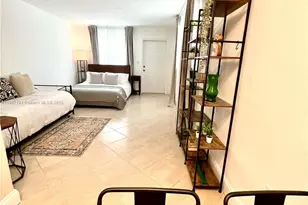 919 Michigan Ave, Miami Beach, FL 33139 - Photo 1