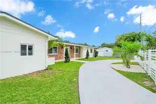 10705 SW 87th Ave, Miami, FL 33176 - Photo 1