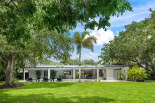 15121 SW 69th Ct, Palmetto Bay, FL 33158 - Photo 1