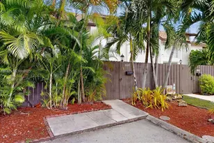 11339 SW 71st St, Miami, FL 33173 - Photo 1