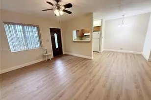 216 SW 10th St, Hallandale Beach, FL 33009 - Photo 1