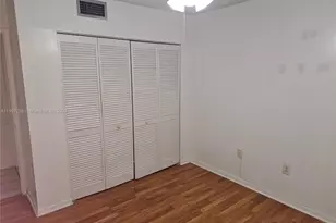 8261 NW 8th St, Miami, FL 33126 - Photo 13