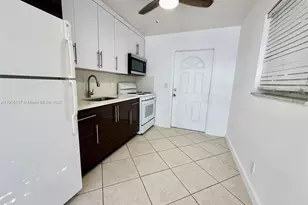 906 SW 7th Terrace, Hallandale Beach, FL 33009 - Photo 3