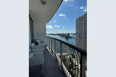1750 N Bayshore Dr #2706, Miami, FL 33132 - Photo 1