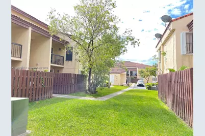 680 W Park Dr #3-201, Miami, FL 33172 - Photo 1