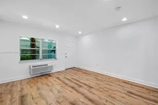 911 Meridian Ave, Miami Beach, FL 33139 - Photo 1