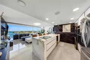 7601 E Treasure Dr, North Bay Village, FL 33141 - Photo 1