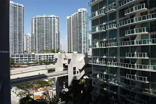 31 SE 6th St, Miami, FL 33131 - Photo 1