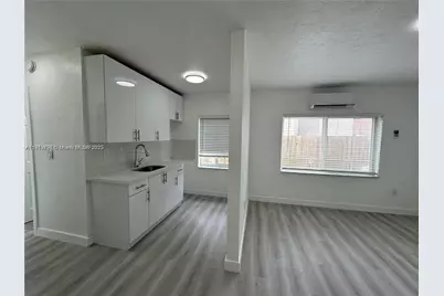 2001 NW Flagler Ter #4, Miami, FL 33125 - Photo 1